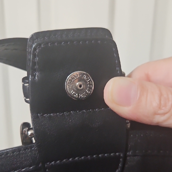 Coach EUC Y2K SOHO Black Leather Shoulder Bag - Picture 14 of 16